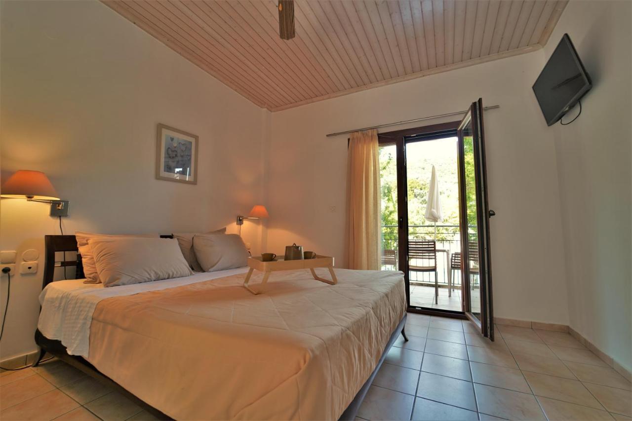 Bella Vista Hotel Studios & Apartments Parga Buitenkant foto